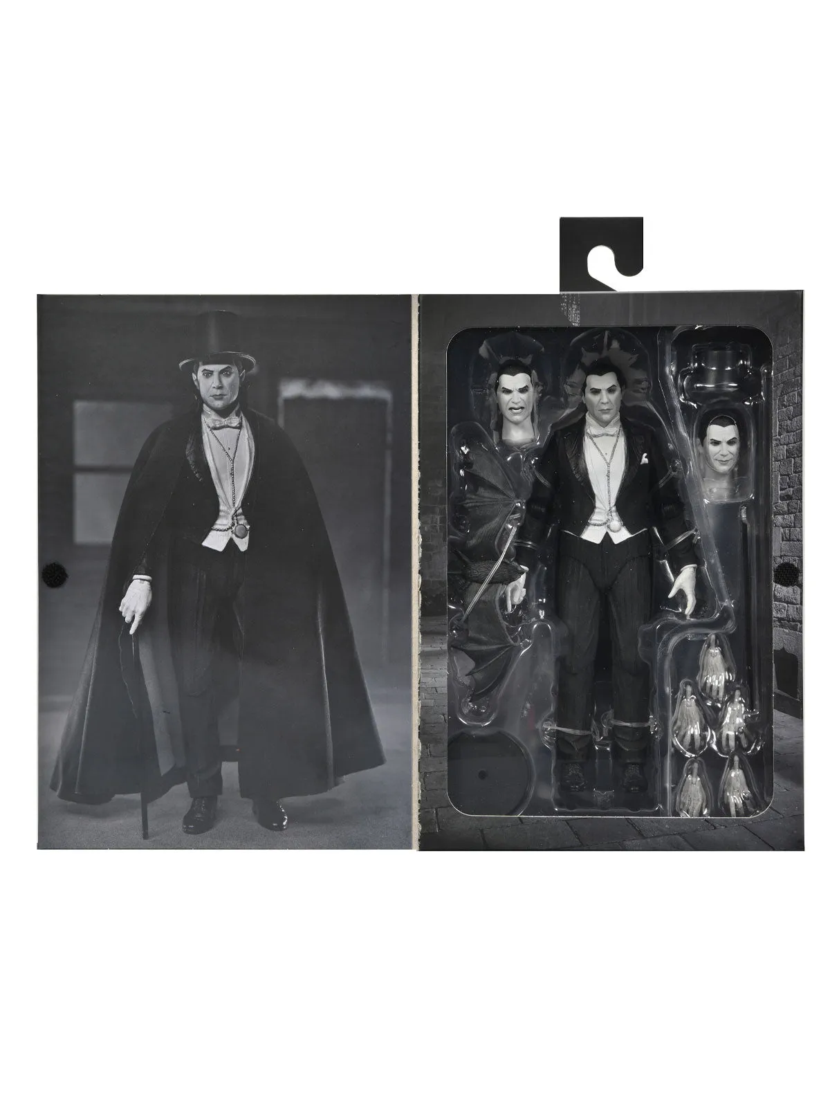 DRACULA (CARFAX ABBEY) UNIVERSAL MONSTERS – 7″ ACTION FIGURE