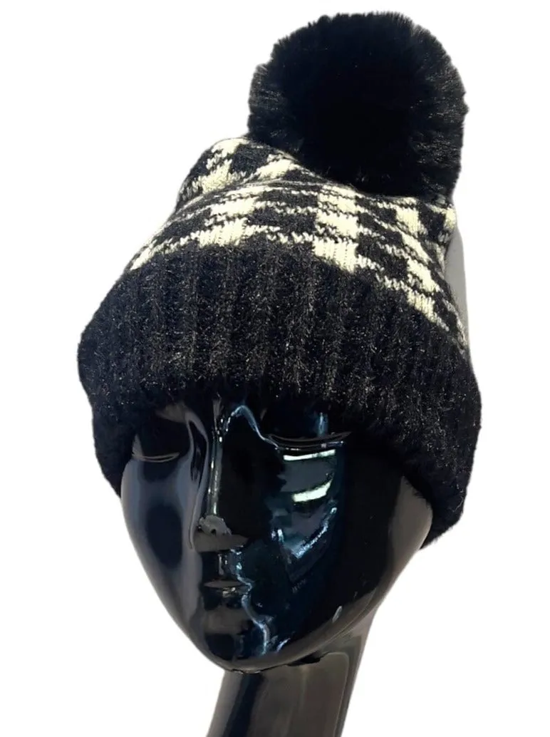 HOUNDSTOOTH POMPOM BEANIE