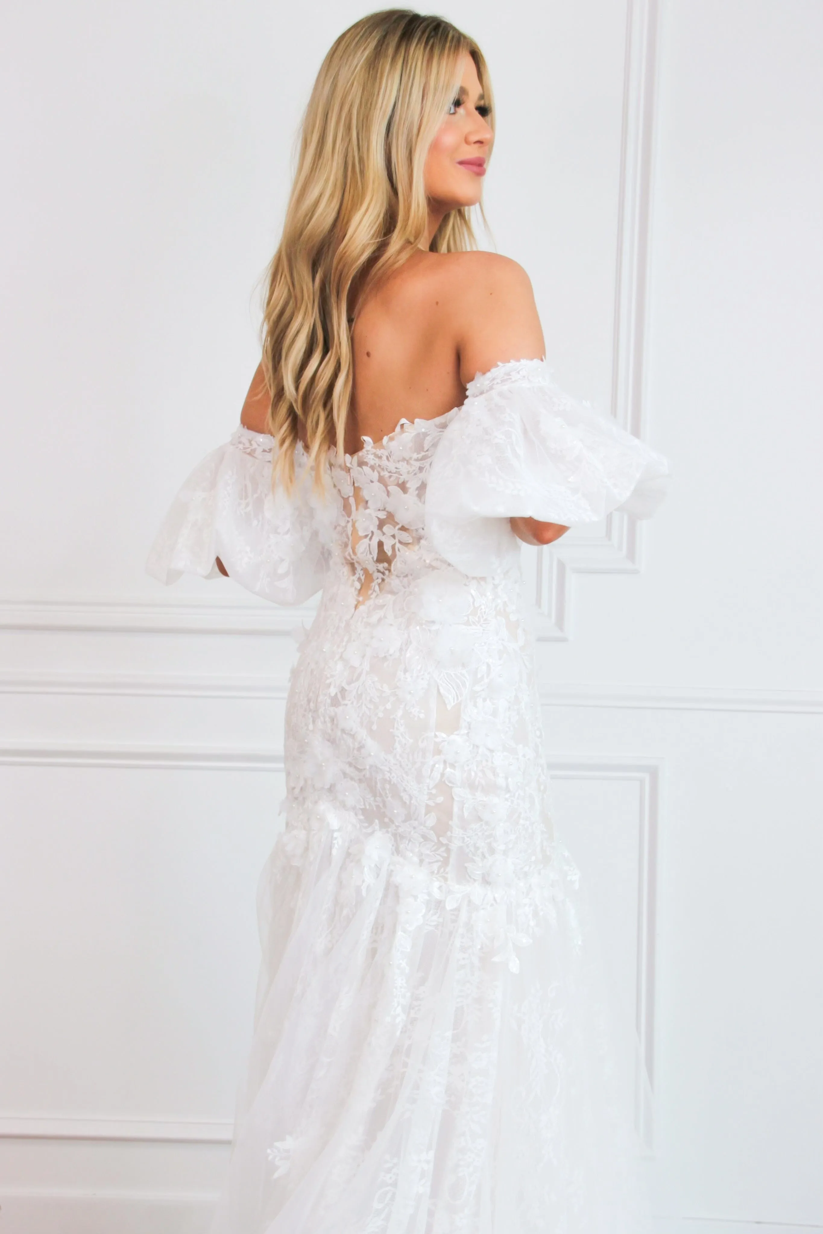 Polly Lace Floral Applique Detachable Off Shoulder Wedding Dress: Off White/Nude